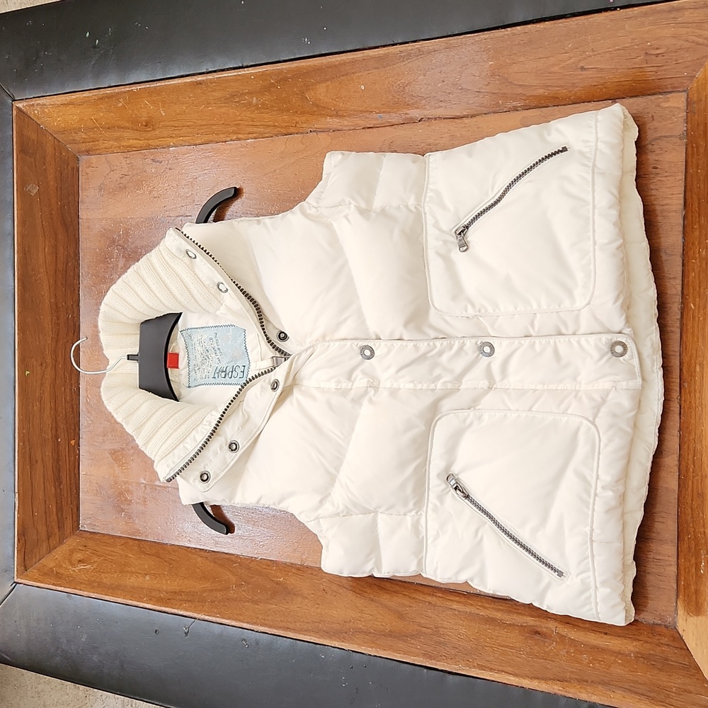 Esprit White Puffer Jacket Vest